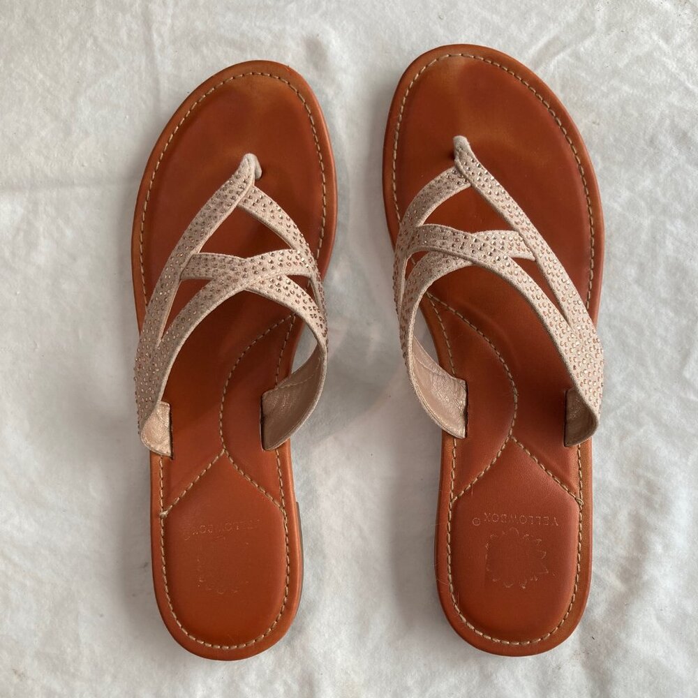 Yellow Box flat thong sandals blush pink with rhinestones-tan footbed-size 7.5